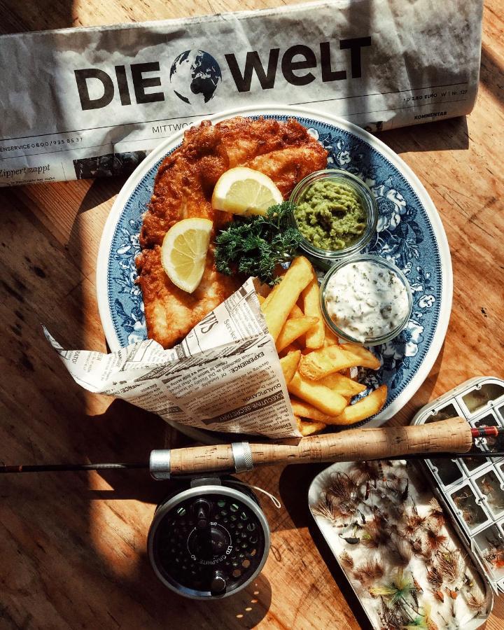 Hotel & Weinhaus Zum Schwarzen Baeren โคเบลนซ์ ภายนอก รูปภาพ