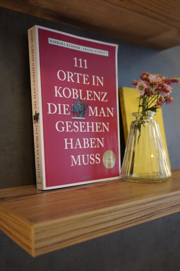 Hotel & Weinhaus Zum Schwarzen Baeren โคเบลนซ์ ภายนอก รูปภาพ